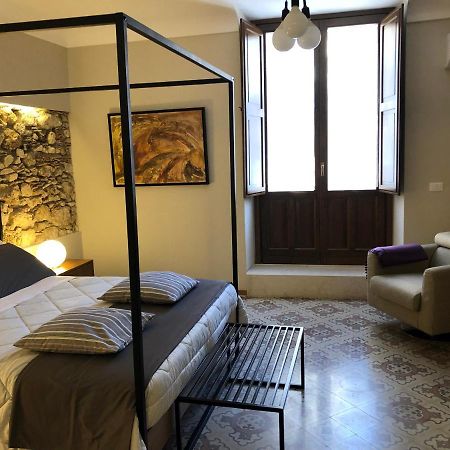 Il Fuoco Di Archimede - Ortigia Apartment Syracuse Ngoại thất bức ảnh