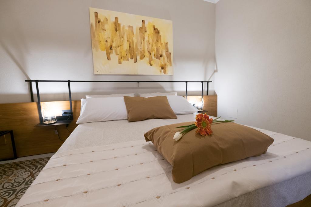 Il Fuoco Di Archimede - Ortigia Apartment Syracuse Ngoại thất bức ảnh