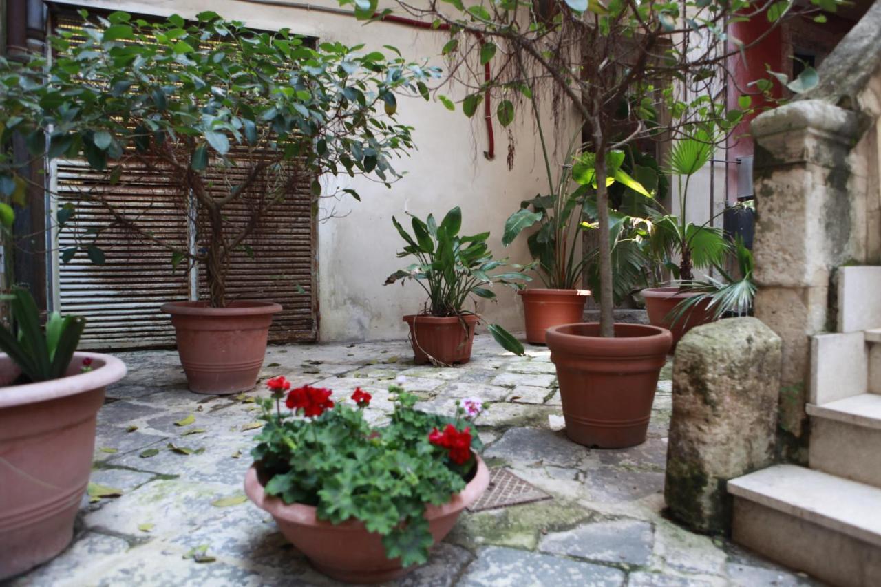 Il Fuoco Di Archimede - Ortigia Apartment Syracuse Ngoại thất bức ảnh