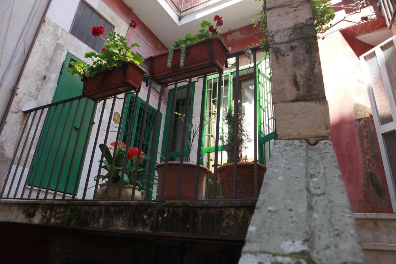 Il Fuoco Di Archimede - Ortigia Apartment Syracuse Ngoại thất bức ảnh